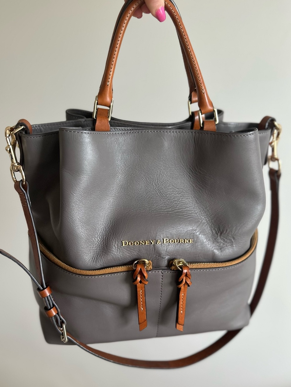 Dooney & Bourke Smooth Leather Large Dawson Bag and Wallet Set - Picture 7 of 15